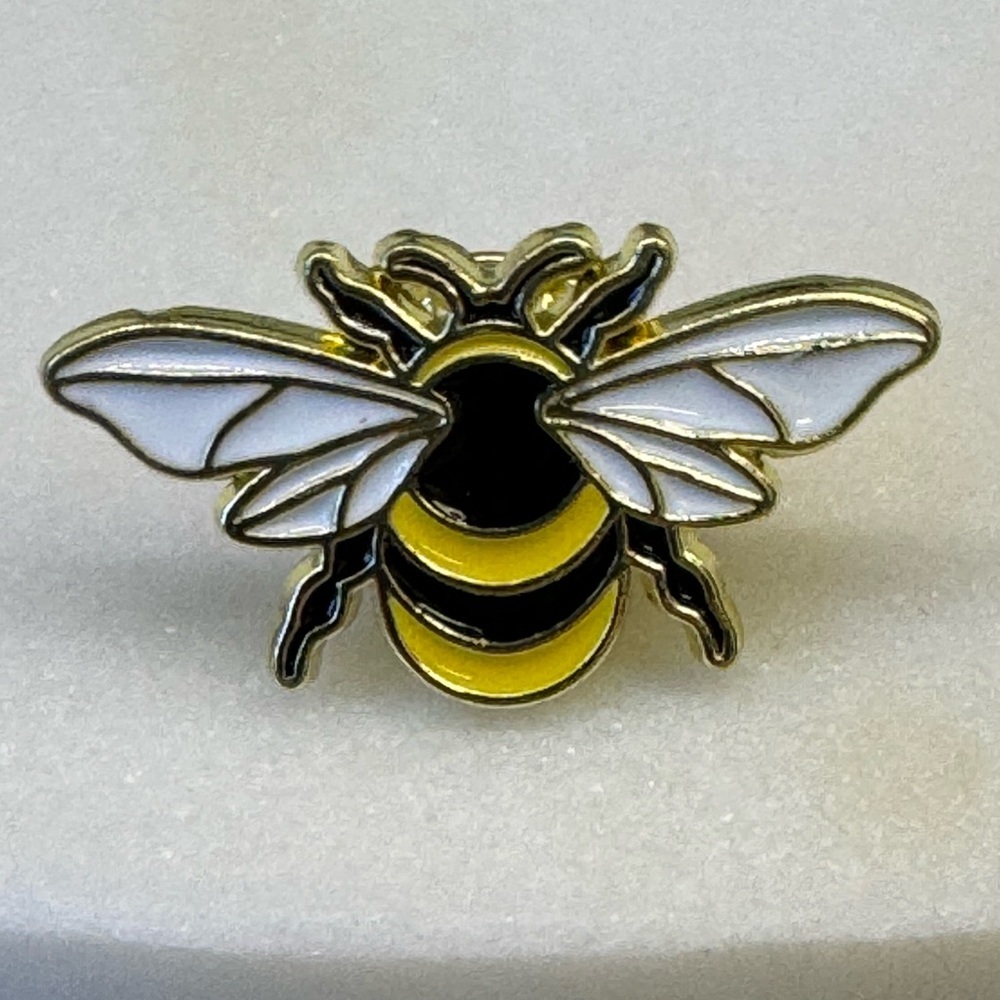 3/$15 Cute Little Honeybee Enamel Pin Brooch - Picture 5 of 6
